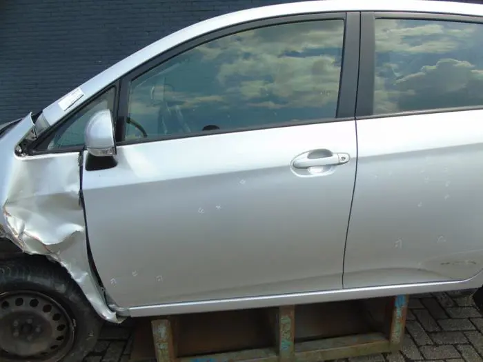 Door 4-door, front left Toyota Verso-S