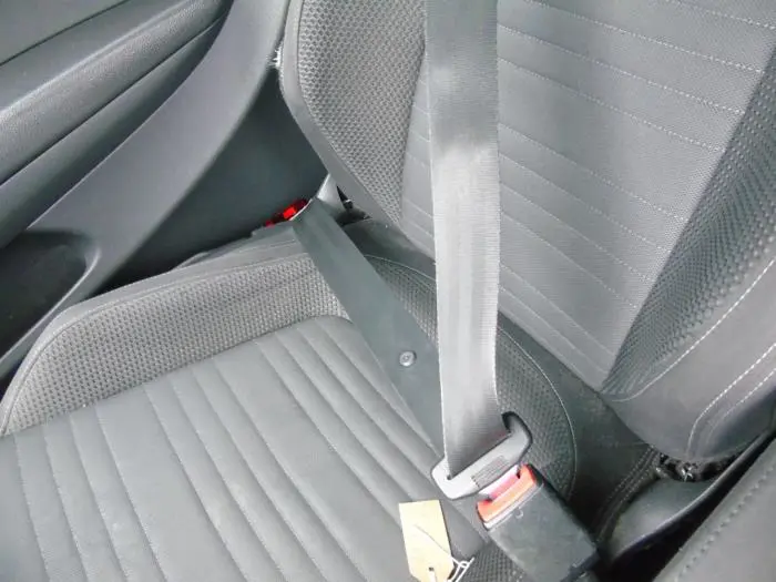 Front seatbelt, right Volkswagen Scirocco