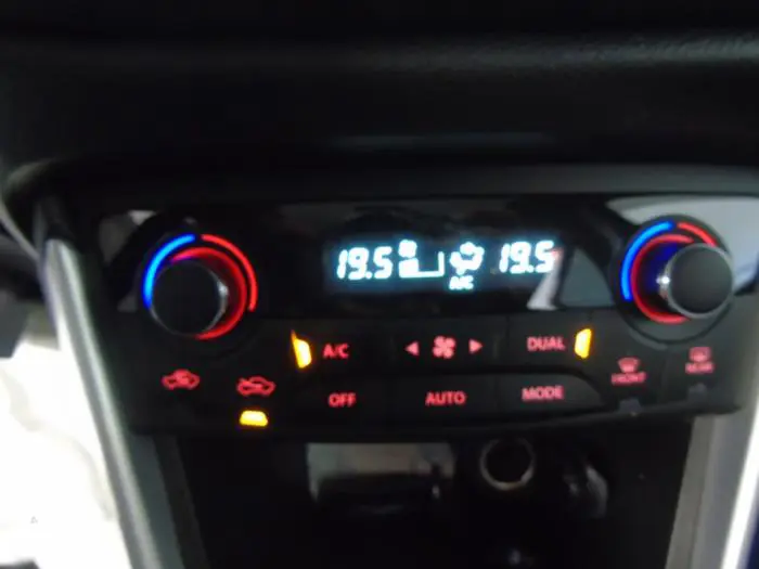 Heater control panel Suzuki SX-4