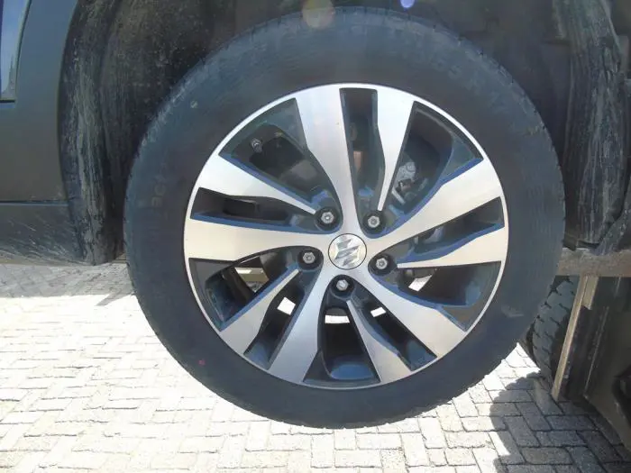 Velg + Band Suzuki SX-4