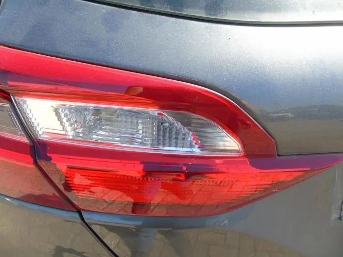 Taillight, left Ford Fiesta