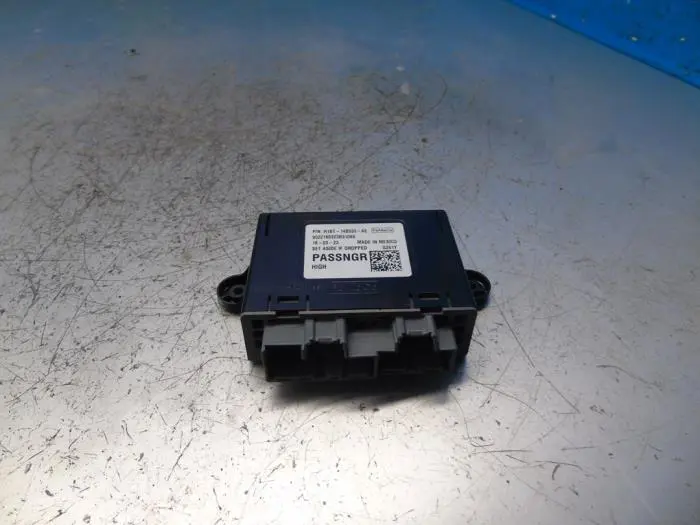 Central door locking module Ford Fiesta