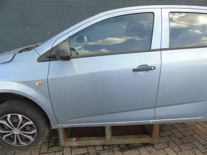 Door 4-door, front left Chevrolet Aveo