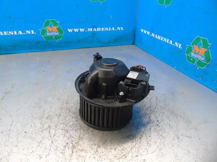 Heating and ventilation fan motor Volkswagen Scirocco