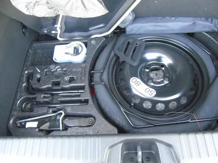 Space-saver spare wheel Renault Clio