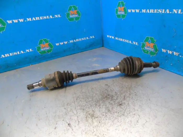 Front drive shaft, left Toyota Yaris