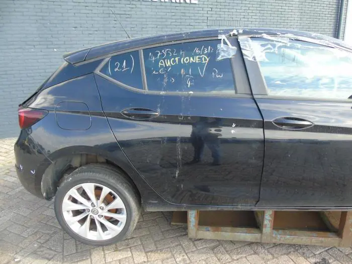 Rear door 4-door, right Opel Astra