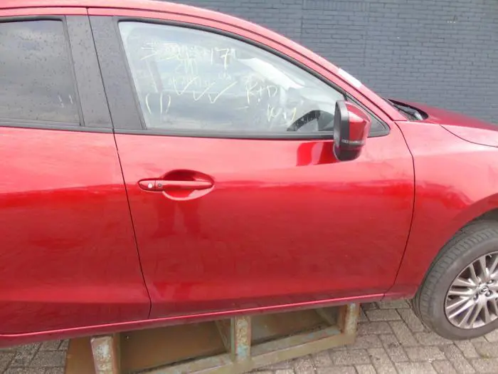 Portier 4Deurs rechts-voor Mazda 2.