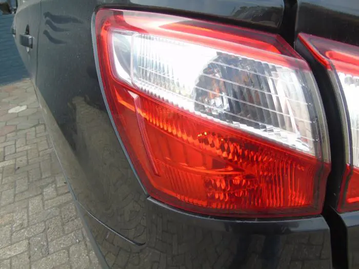 Rücklicht links Nissan Qashqai+2