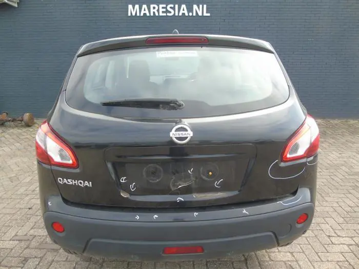 Tailgate Nissan Qashqai+2