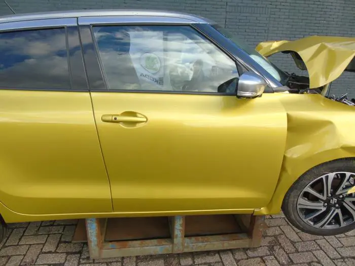 Front door 4-door, right Suzuki Swift