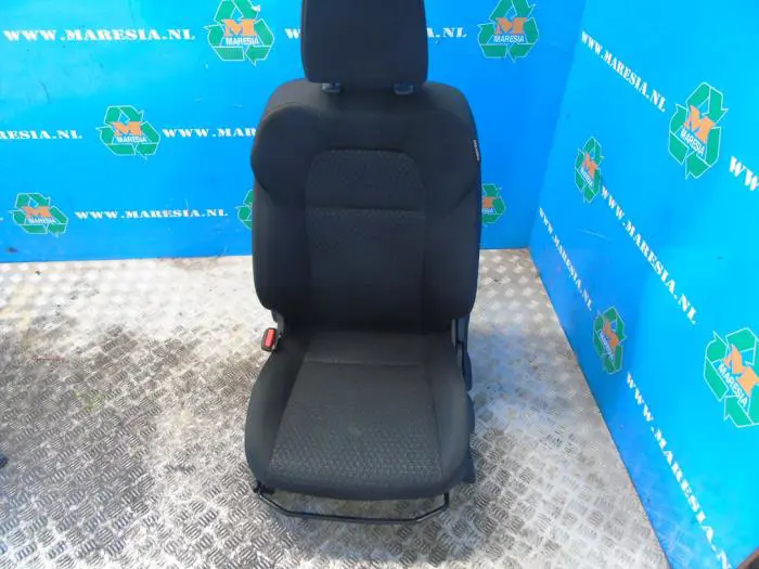 Seat, left Suzuki Swift