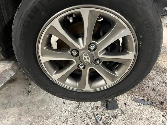 Set of wheels + tyres Hyundai I10