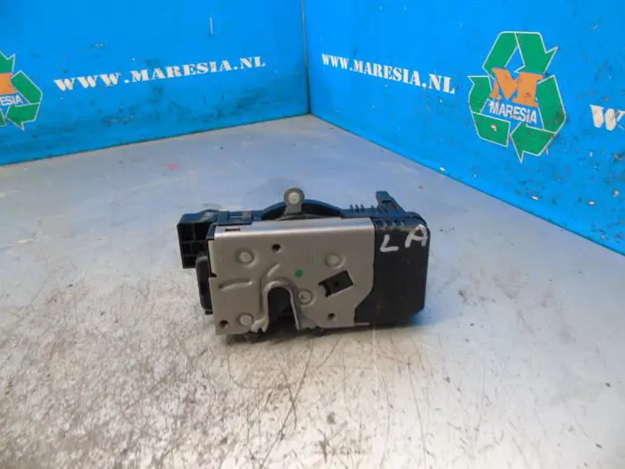 Minibus/van rear door lock mechanism Renault Trafic