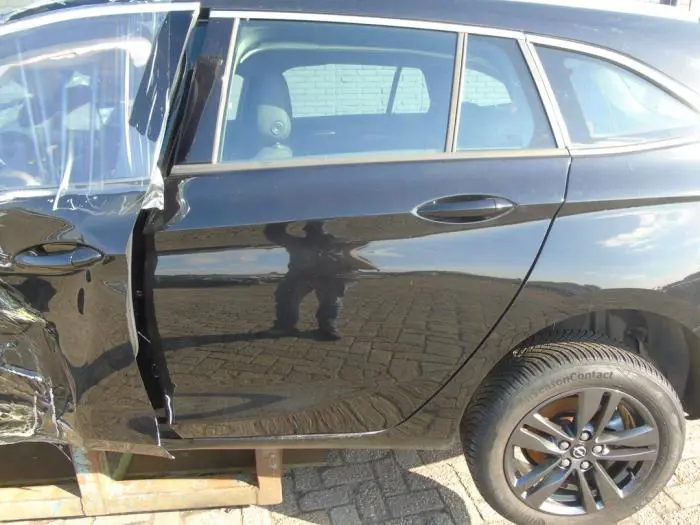 Rear door 4-door, left Opel Astra