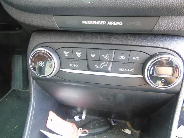 Heater control panel Ford Fiesta