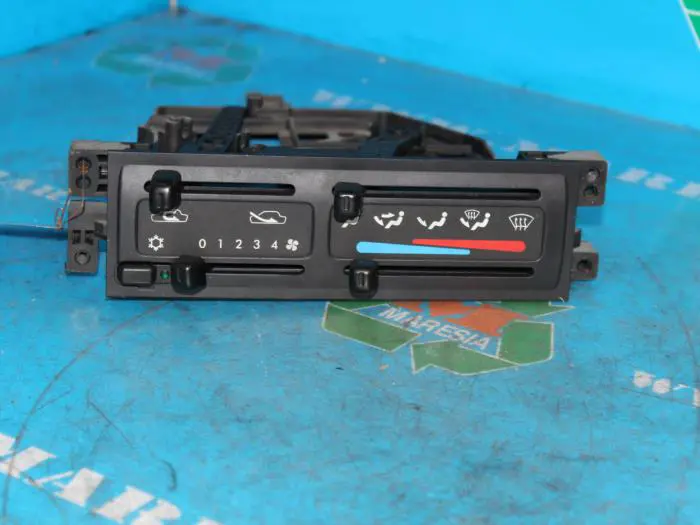 Heater control panel Nissan Serena