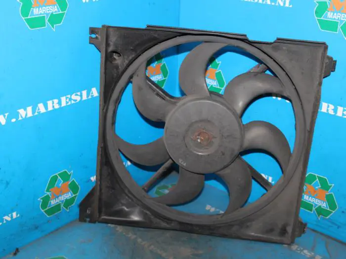 Cooling fans Hyundai Trajet