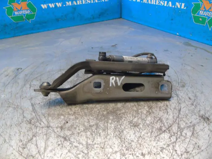 Bonnet Hinge Audi A3