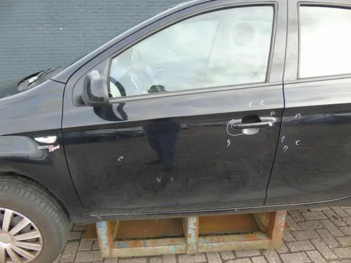 Door 4-door, front left Hyundai I20