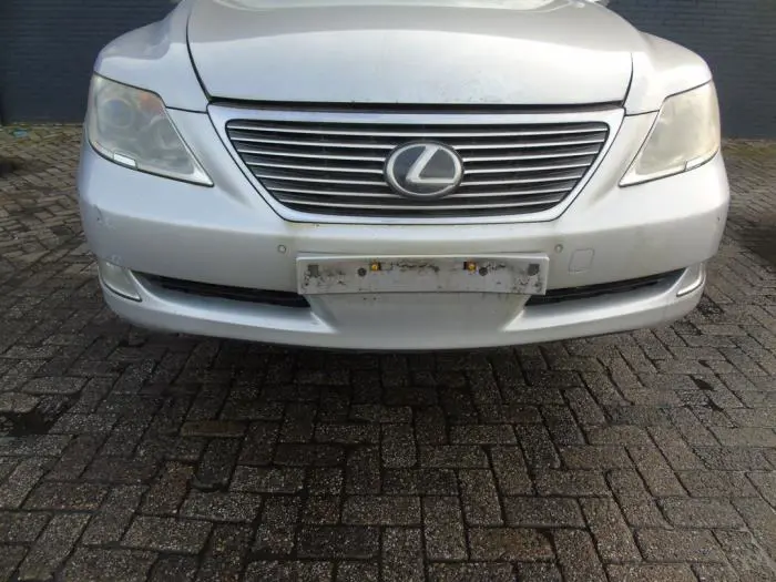 Front bumper Lexus LS