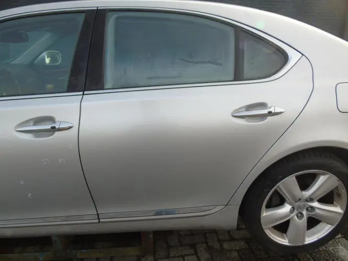 Rear door 4-door, left Lexus LS 600H