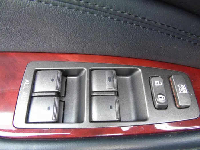 Multi-functional window switch Lexus LS 600H