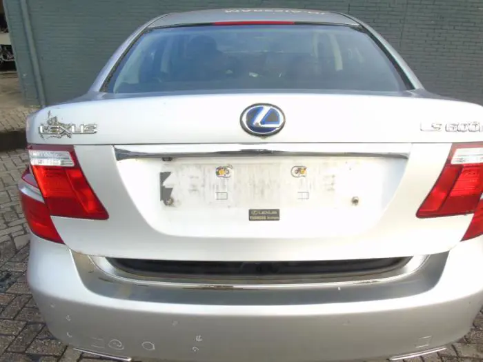 Boot lid Lexus LS