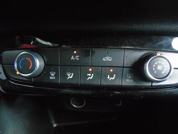 Heater control panel Opel Corsa