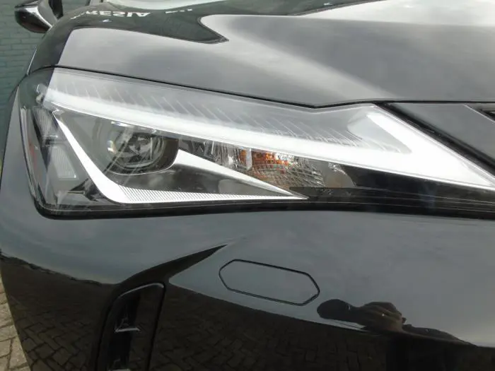 Headlight, right Lexus UX