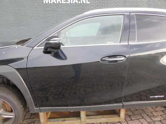 Door 4-door, front left Lexus UX