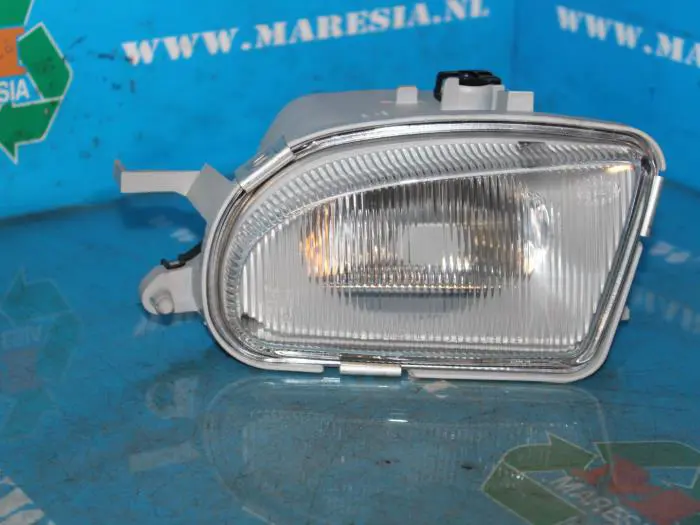 Fog light, front left Mercedes E-Klasse