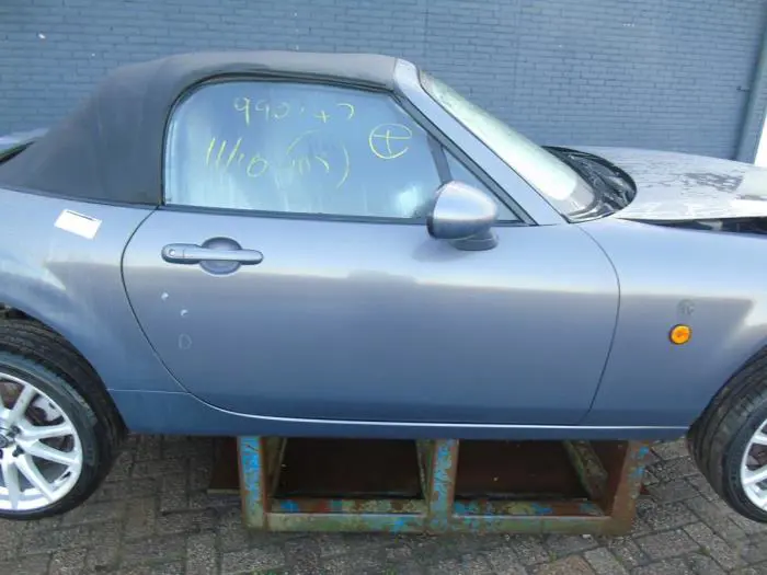 Door 2-door, right Mazda MX-5