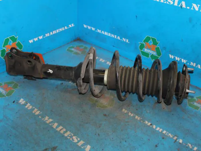 Front shock absorber rod, right Toyota Yaris Verso