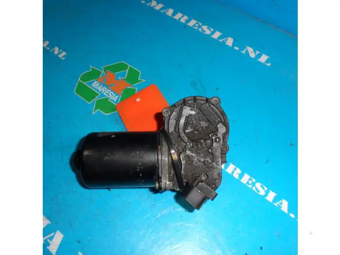 Front wiper motor Toyota Avensis