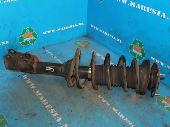 Front shock absorber rod, right Toyota Yaris