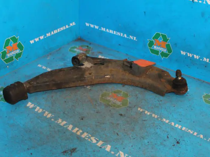 Front lower wishbone, right Daewoo Leganza