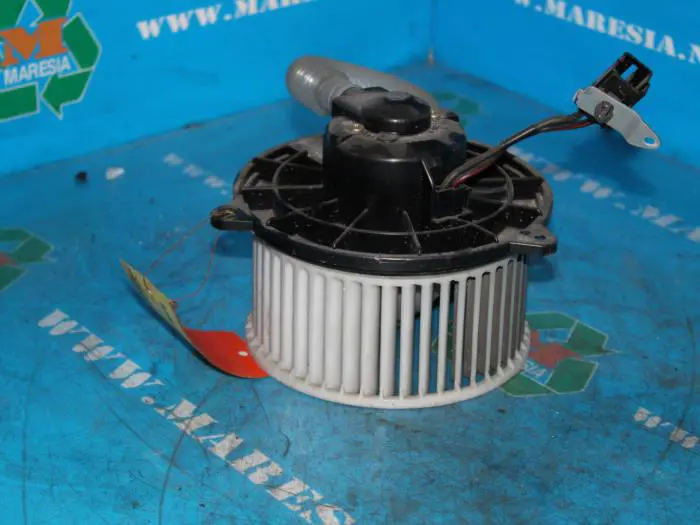 Heating and ventilation fan motor Mazda Premacy