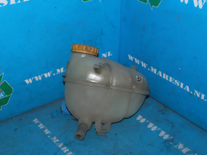 Expansion vessel Opel Vectra