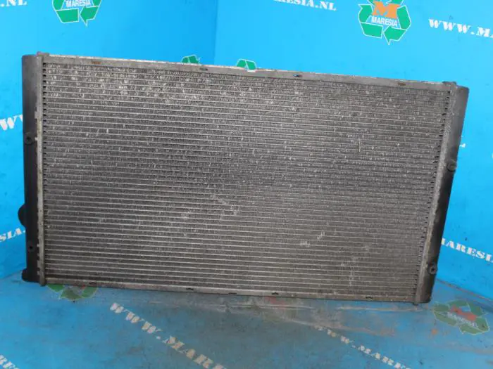 Radiator Volkswagen Golf