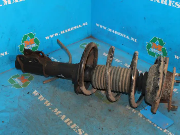 Front shock absorber rod, right Nissan Serena