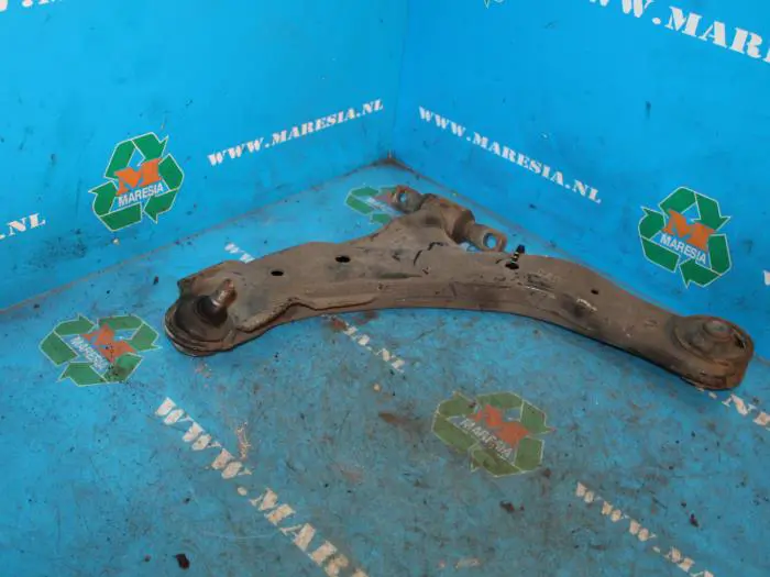 Front lower wishbone, left Kia Cerato