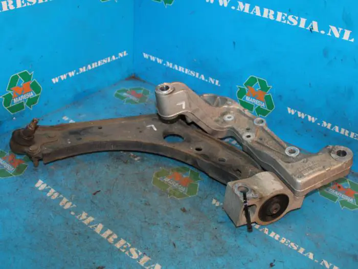 Front lower wishbone, left Seat Leon