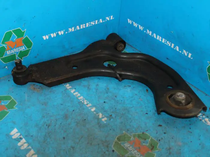 Front lower wishbone, left Ford Puma