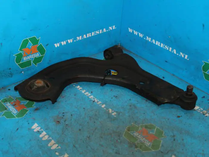 Front lower wishbone, right Ford Puma