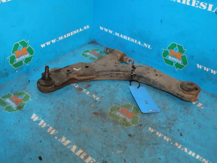 Front lower wishbone, left Kia Cerato