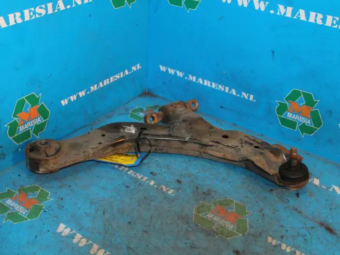 Front lower wishbone, right Kia Cerato