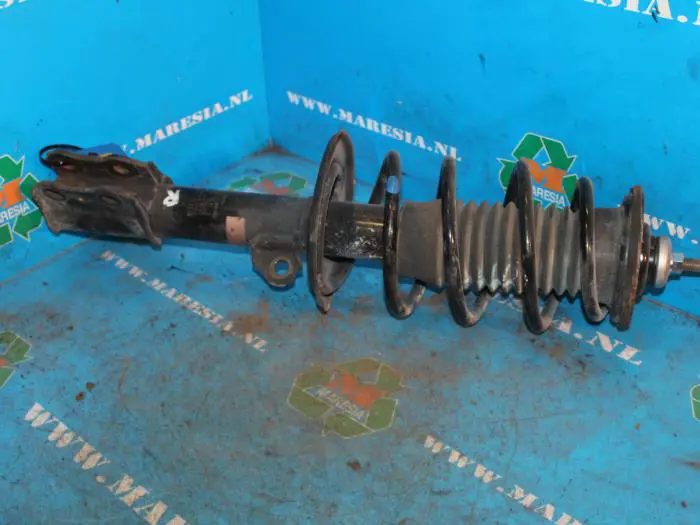 Front shock absorber rod, right Toyota Yaris