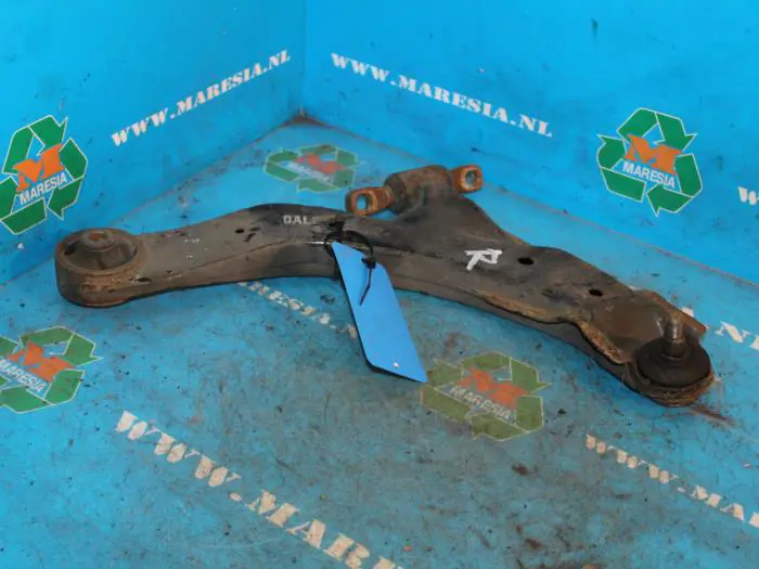 Front lower wishbone, right Kia Cerato