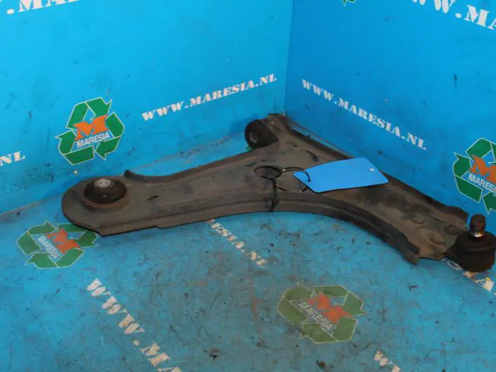 Front lower wishbone, right Daewoo Nubira